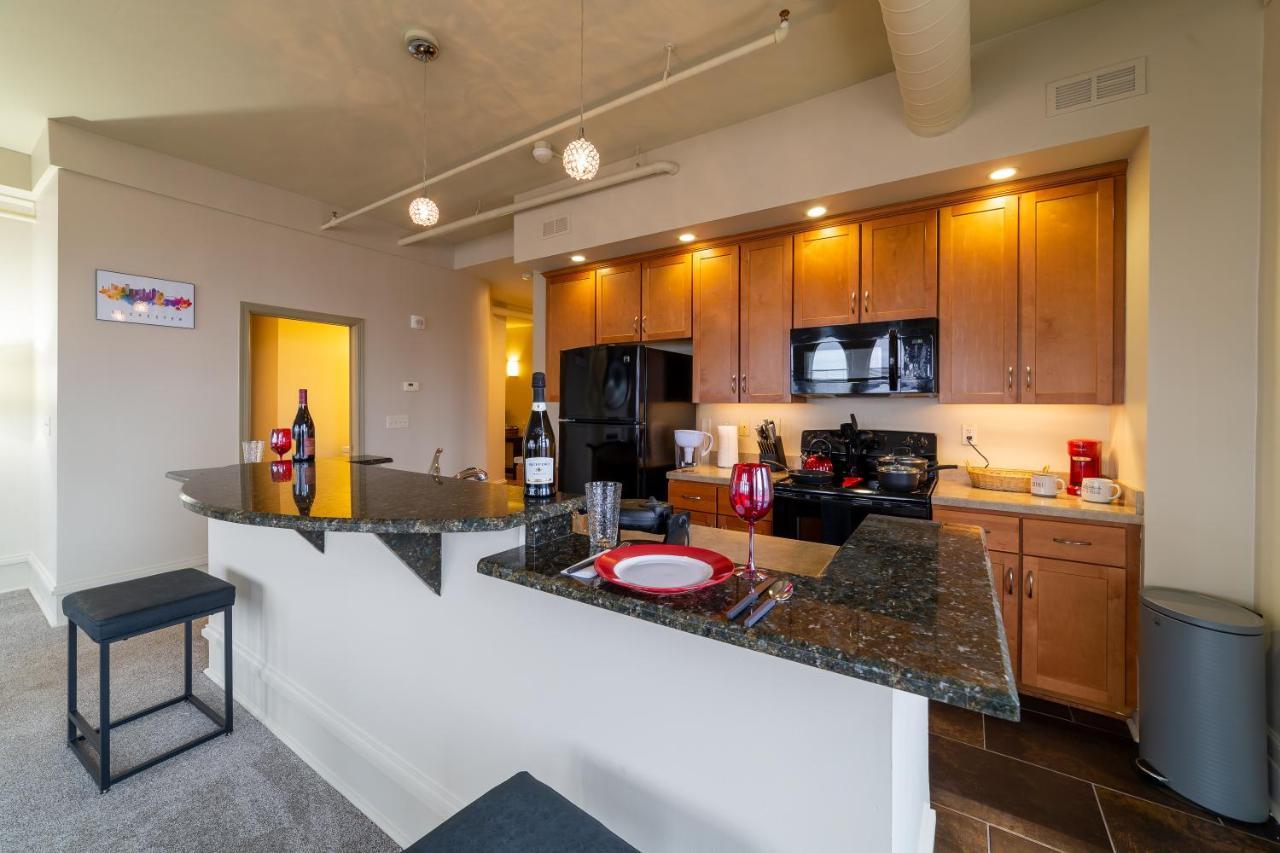Appartement King Bed W/ Panoramic Views Of Dt! à Rochester Extérieur photo