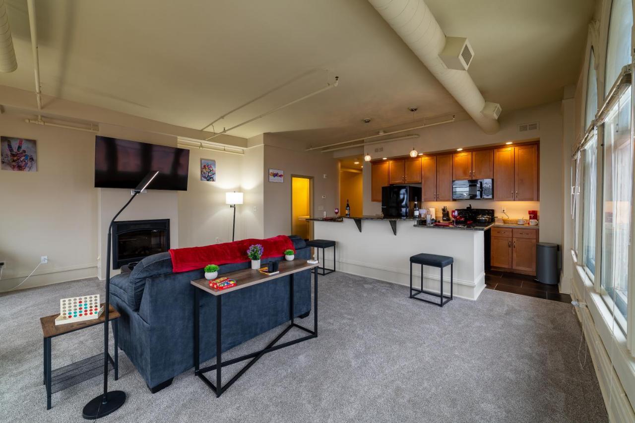 Appartement King Bed W/ Panoramic Views Of Dt! à Rochester Extérieur photo